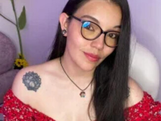 Emma_lakshmi