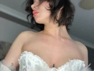 Eva_kissme_