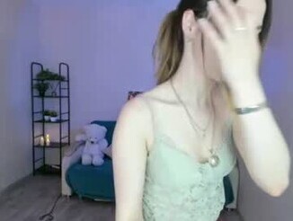 Miranda_holms
