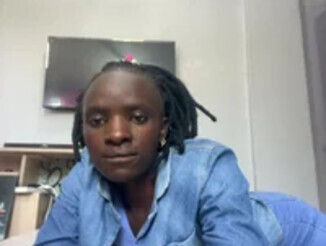 Ebonypetite2