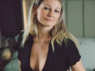 BlondeMilf82