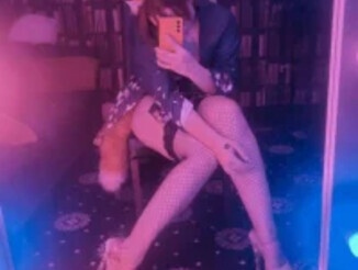 Red_RoxyFoxy