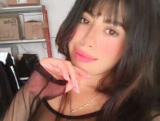 Mia__r_