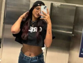 Carolaine_adams