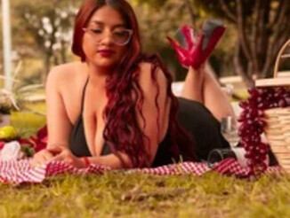 Mia_karelti