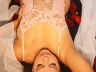 Scarlett_Evanz