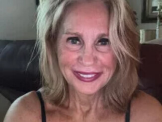 Hotblondemilf1962