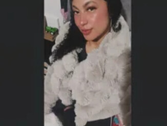 Scarlett_kisses